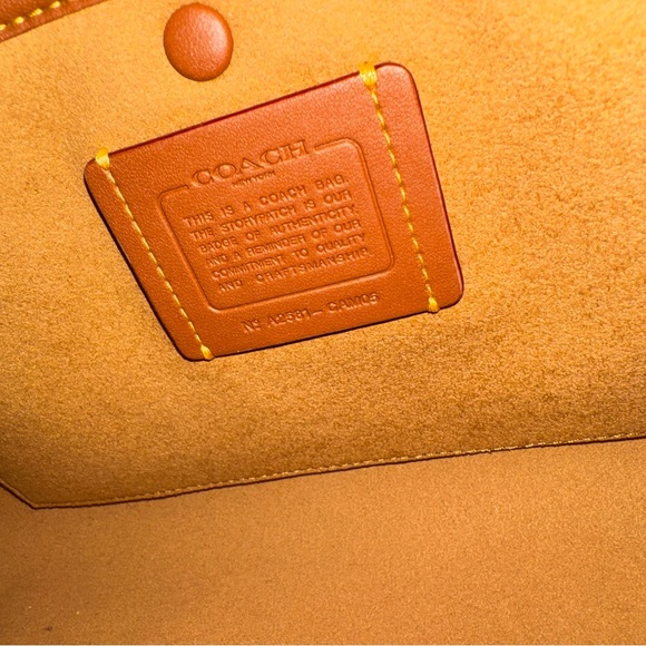 Coach Empire 28 soft honey brown - Picture 9 of 10